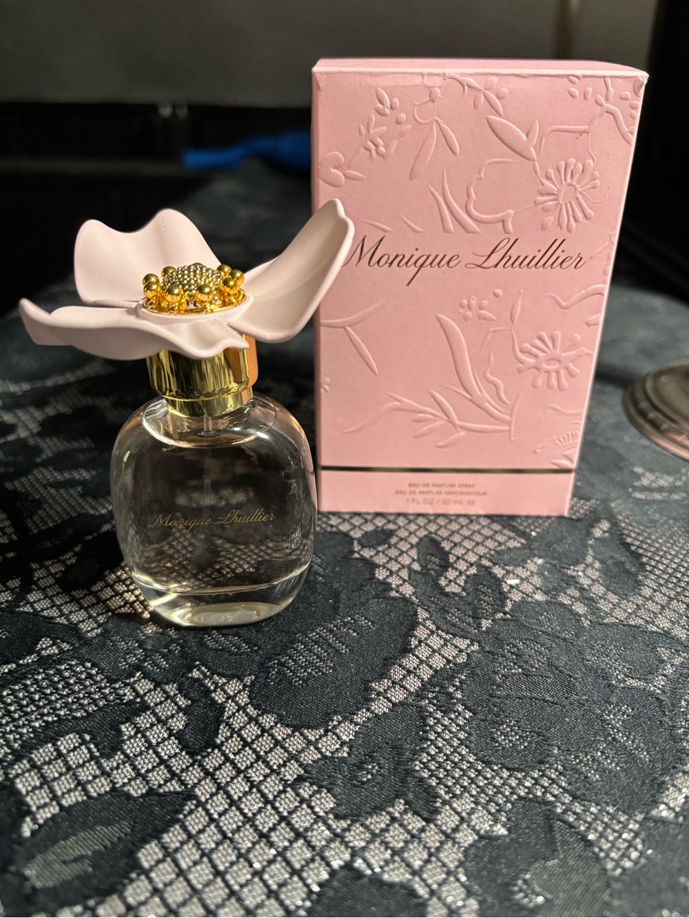 Monique Lhuillier Pink Flower Cap fragrance